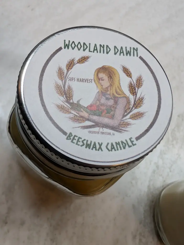 Candle- Frisky mint 4 oz